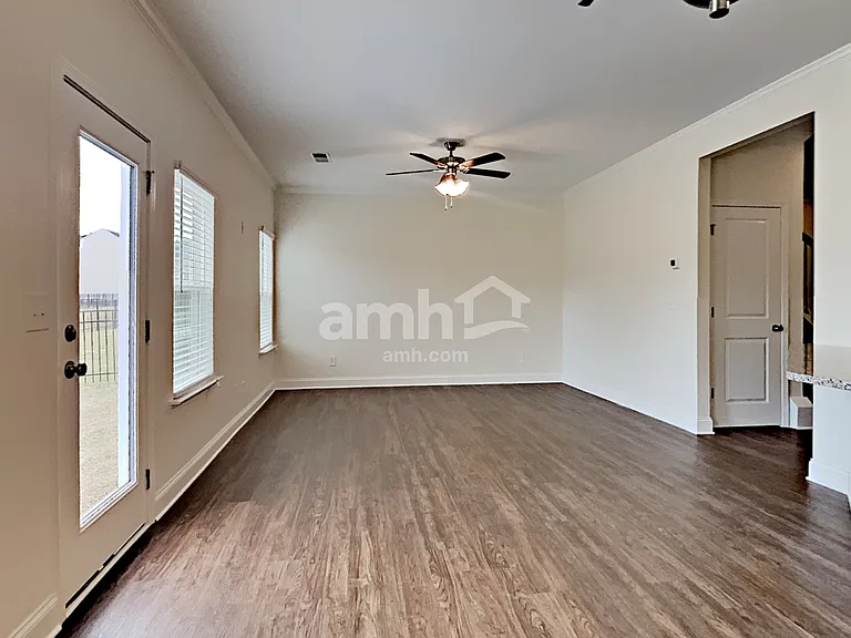 588 Woodall Rd — Photo 6