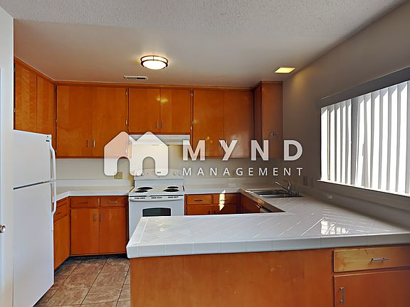 5th image of 5994 Lake Crest Way APT 17