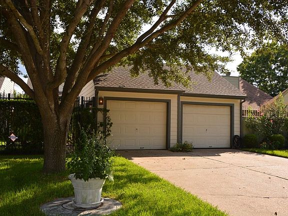 2nd image of 11875 Plumbrook Dr