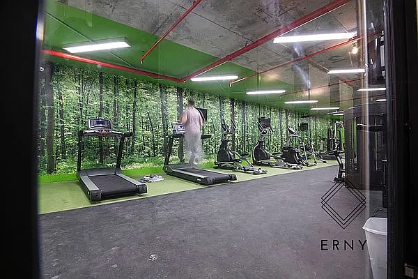 Rented by ERNY LLC | media 38