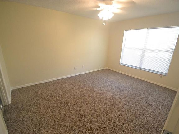 5th image of 5416 Regal Oak Cir