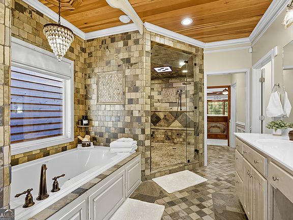 23rd image of 1091 Echota Rd