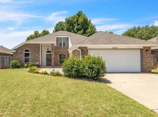 1017 Sennybridge Dr, Yukon, OK 73099