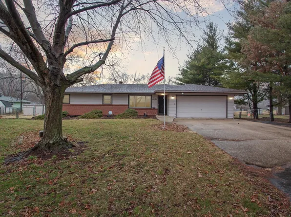 1924 Schell Dr, Rockford, IL 61109