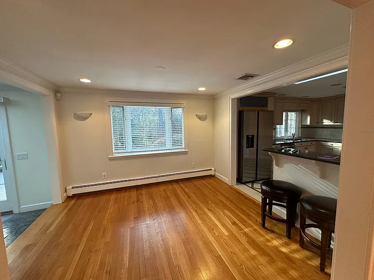 757 Wellesley St — Photo 15