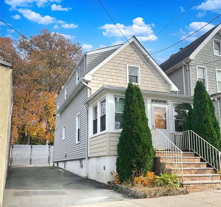 1st image of 161 Greenleaf Ave