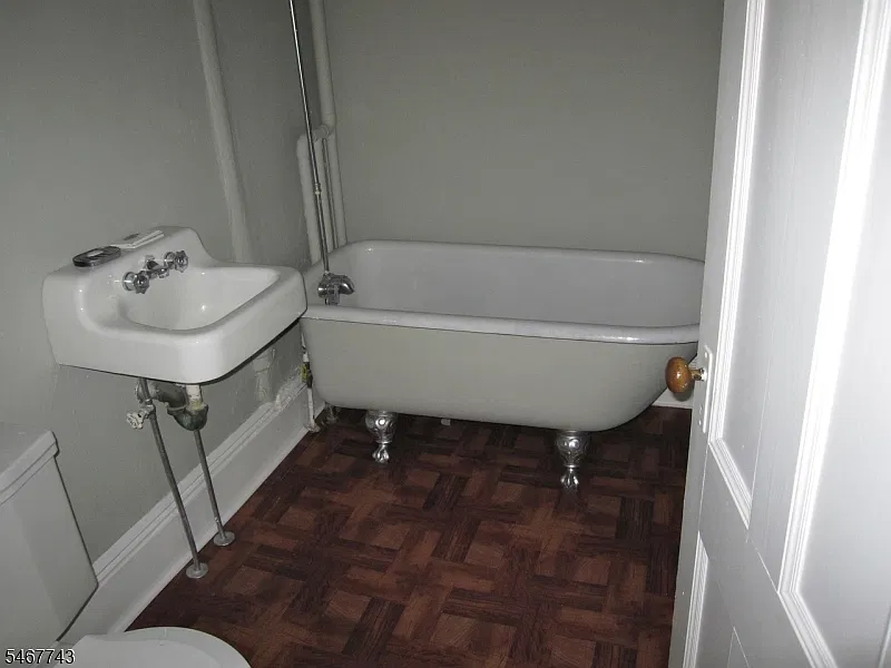 2 bed, 2.0 bath, $2,800 — Photo 4