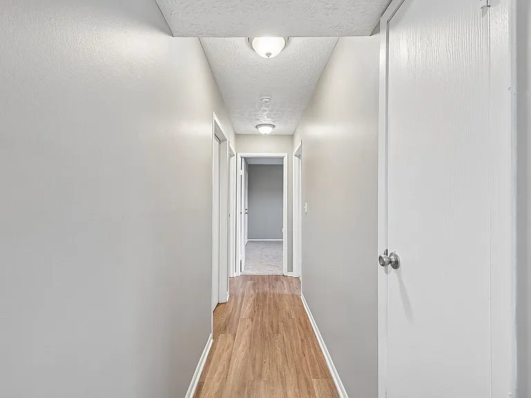 Bolton Estates Apartments — Photo 17