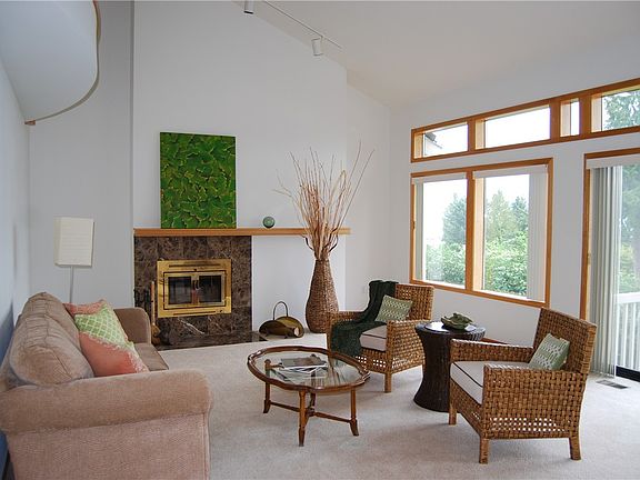 4th image of 40 Upper Bluffs Dr #3043