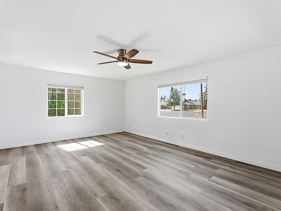 4th image of 841 W Walnut Ave