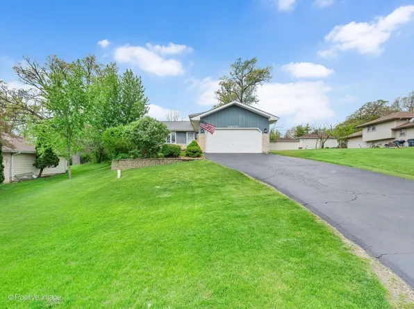 0N170 Sarana Ave, West Chicago, IL 60185
