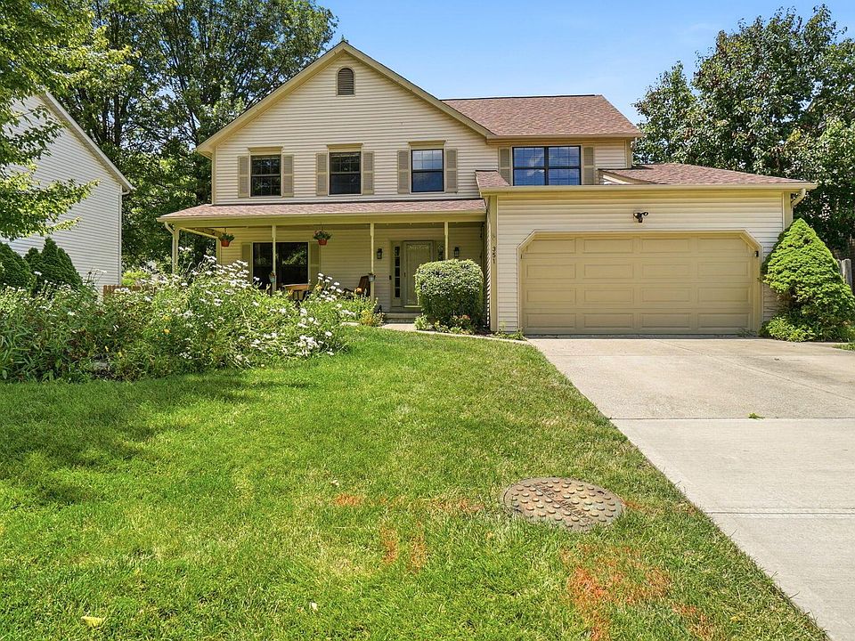 1st image of 351 Mulberry Way W