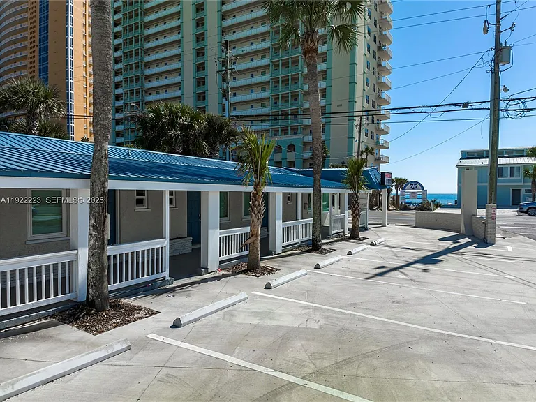 17784 Front Beach Rd #10 — Photo 4