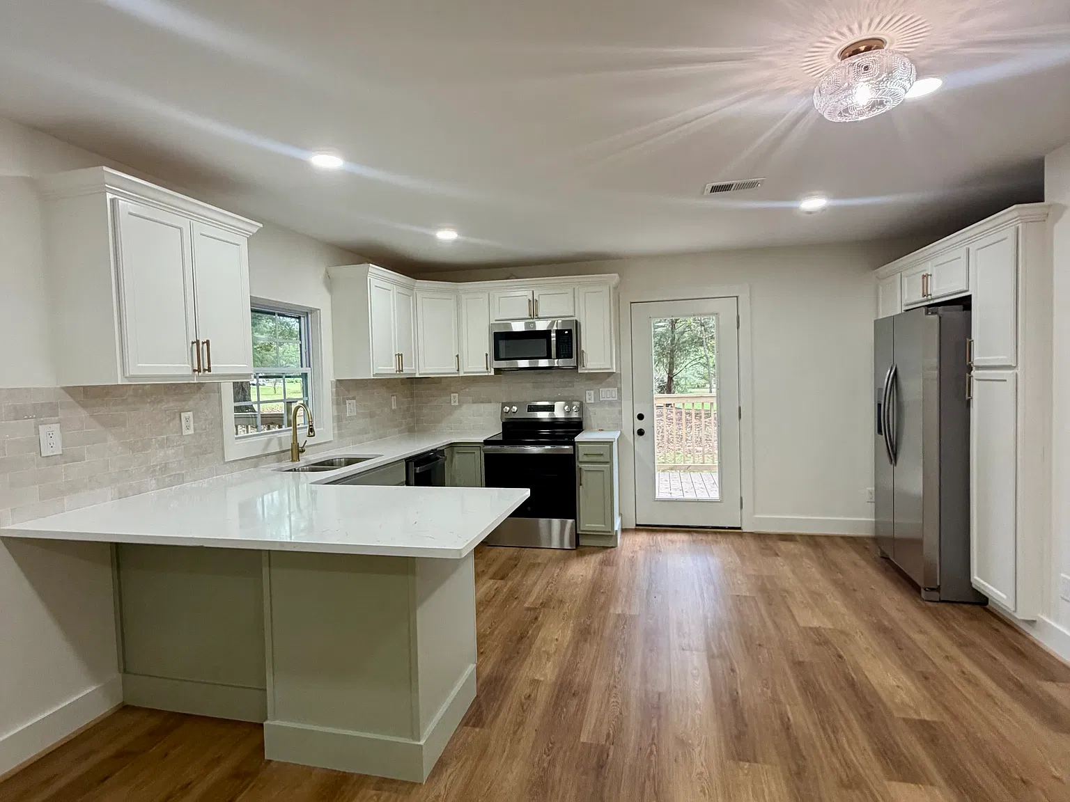 3 bed, 1310 sqft, $1,750 — Photo 3