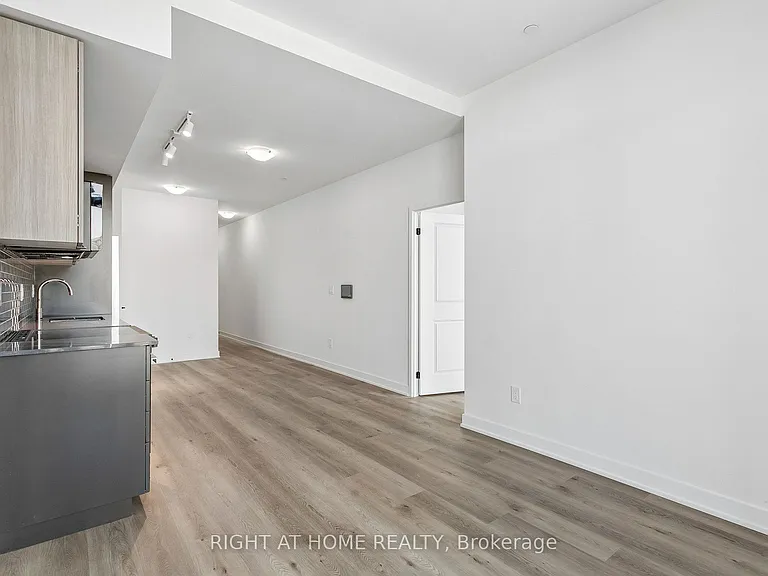 2075 Lakeshore Rd #402 — Photo 19