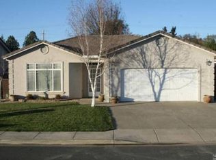 454 Briarwood Dr, Ukiah, CA 95482