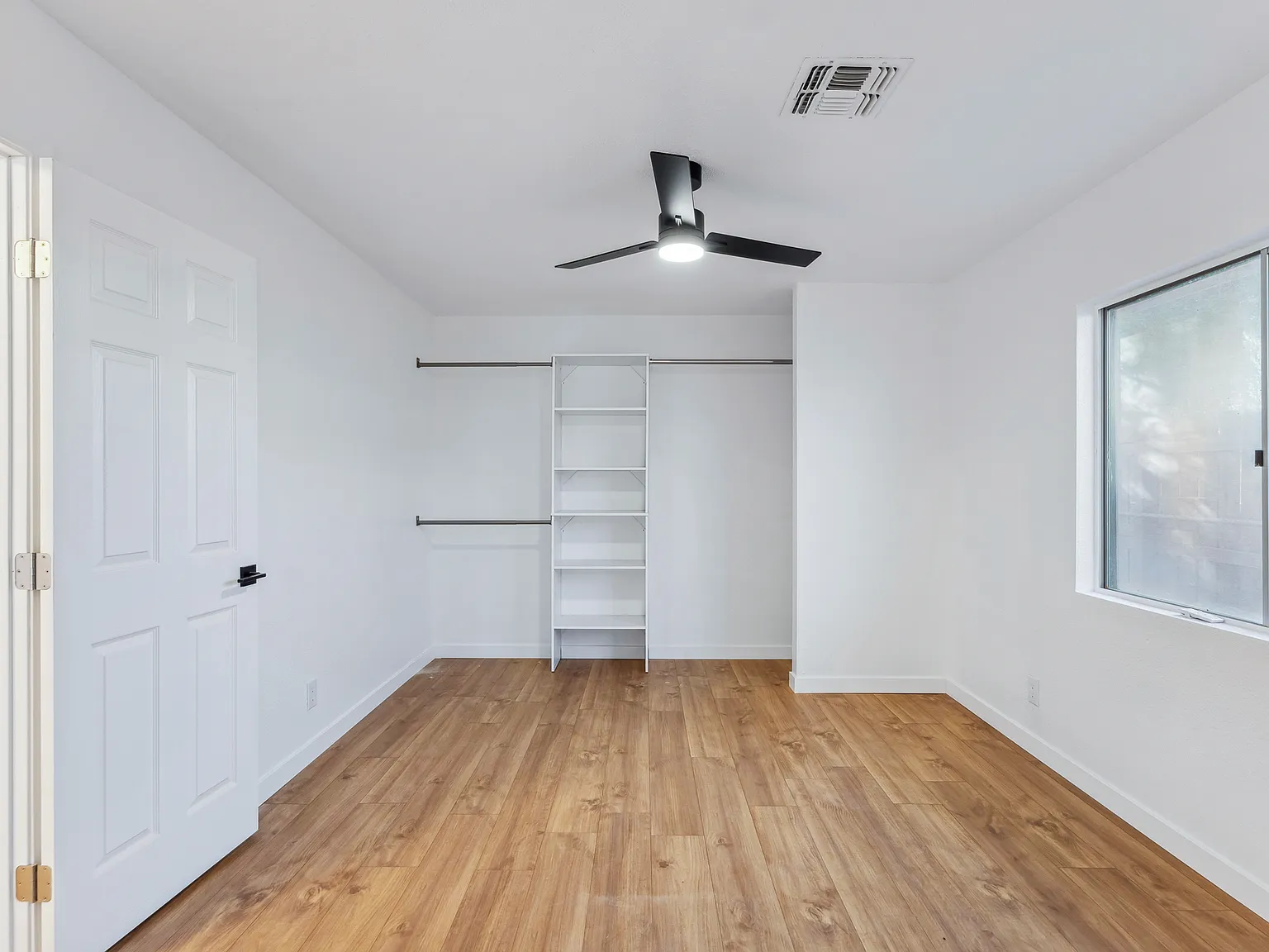 590 Holly Street - 1 — Photo 4