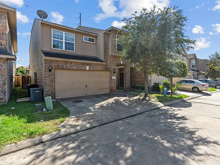 11017 Panther Ct — Photo 2