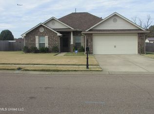 7661 Woodridge Dr, Southaven, MS 38672