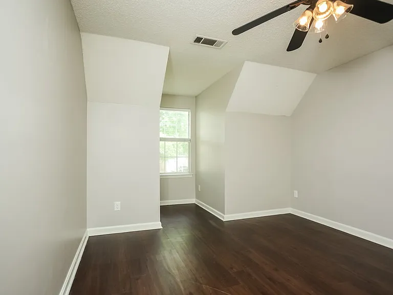 1271 Breezy Gate Dr — Photo 12