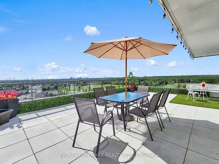 8 Beverley Glen Blvd #1101 — Photo 15