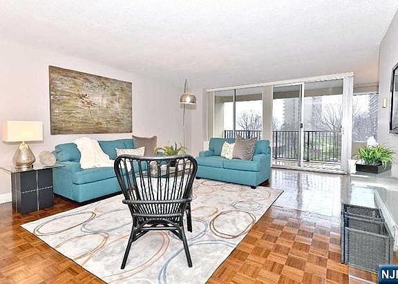 3rd image of 5 Horizon Rd APT 203