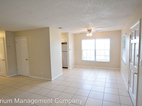 4th image of 920 W New York Ave APT 208B