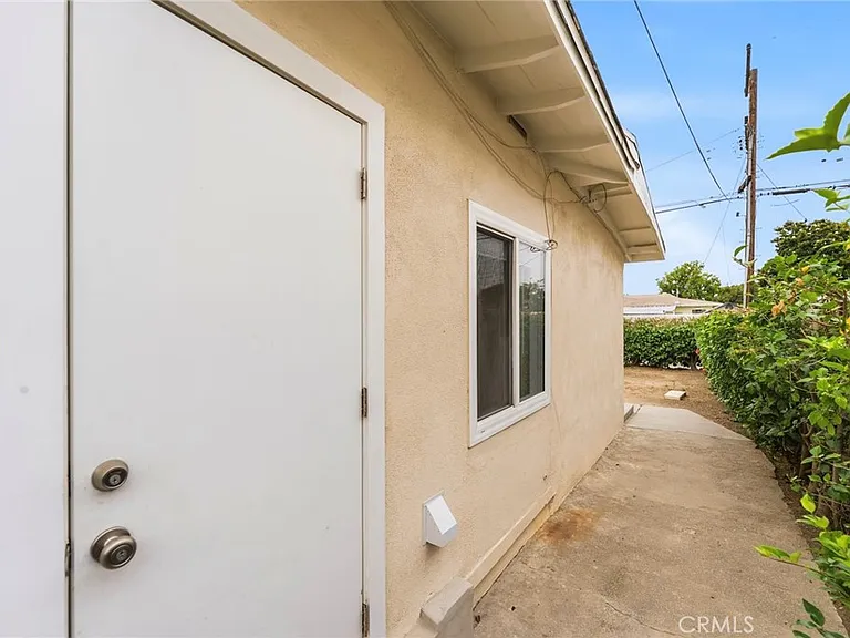 703 S Harbor Blvd — Photo 23