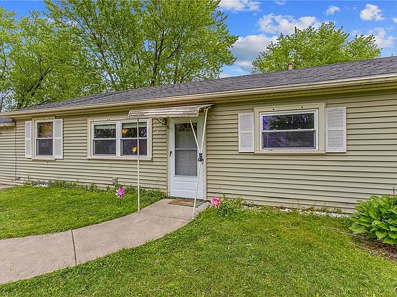 3rd image of 7844 Rinaldo Blvd W