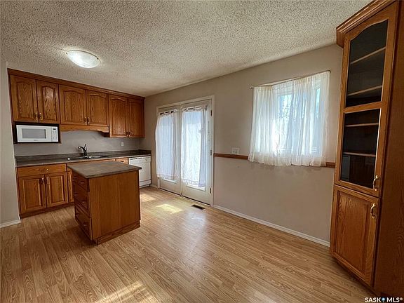5th image of 414 Y Ave S