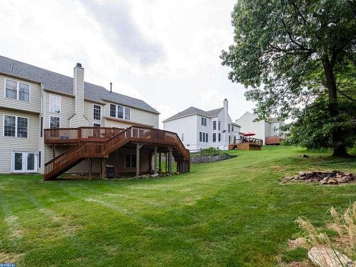 2nd image of 407 Hemlock Ln