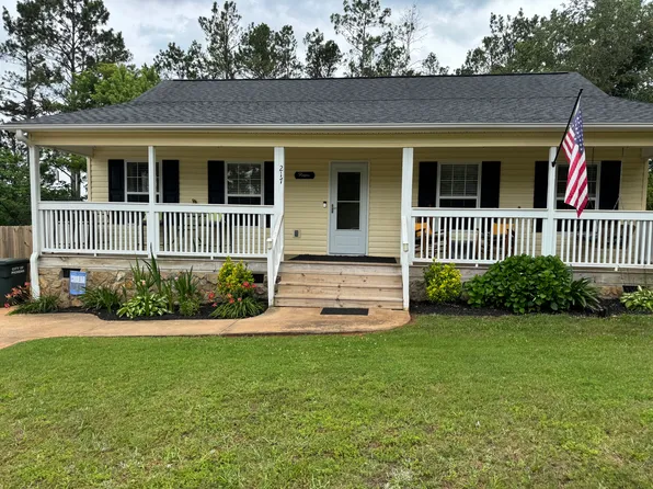 217 Lakewood Dr, Pickens, SC 29671