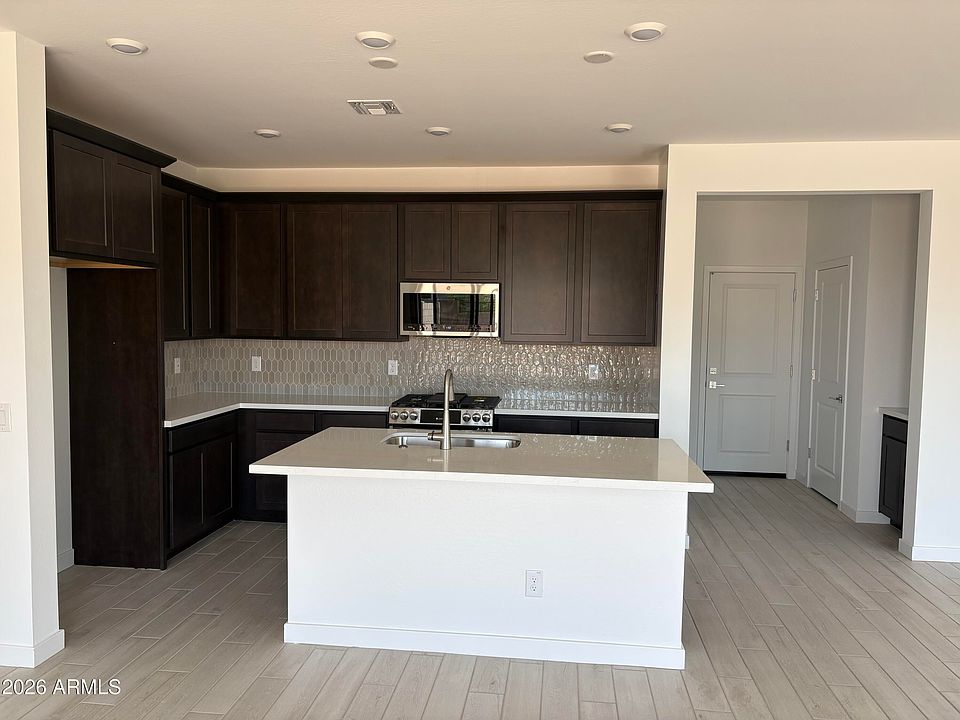 2nd image of 18241 W Lupine Avenue
