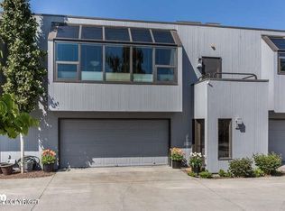 822 Overlook Pl #3, Anchorage, AK 99501