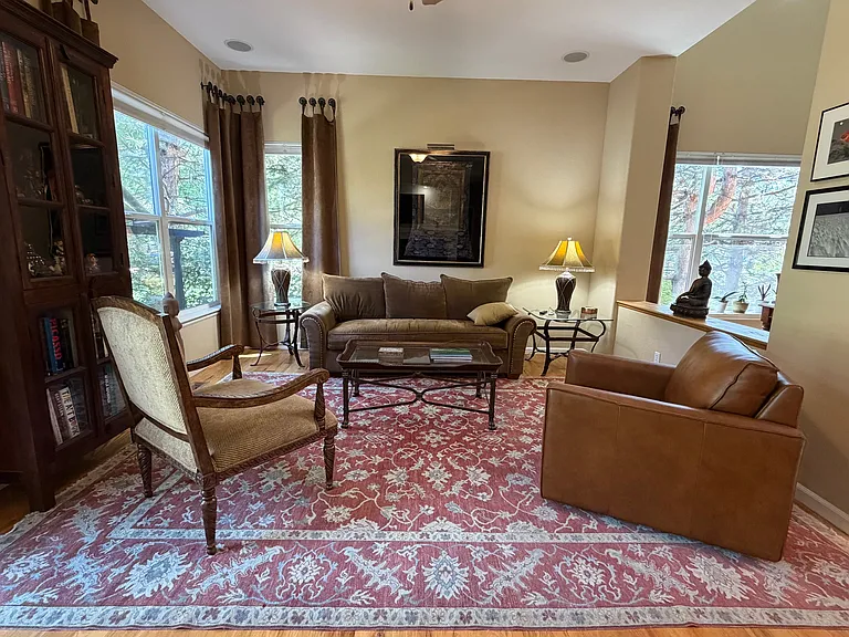 2201 Creekside Dr — Photo 7