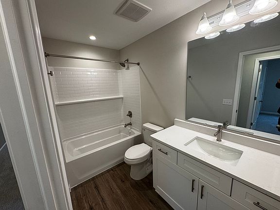 4th image of 6203 36th Ave N #6217