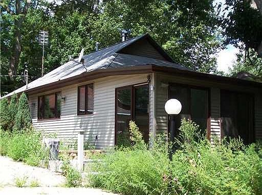 1st image of 7092 N Bunde Ave