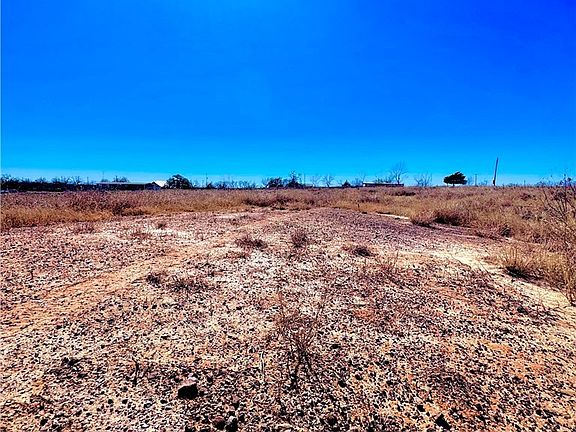 4th image of 261 Engelke Rd