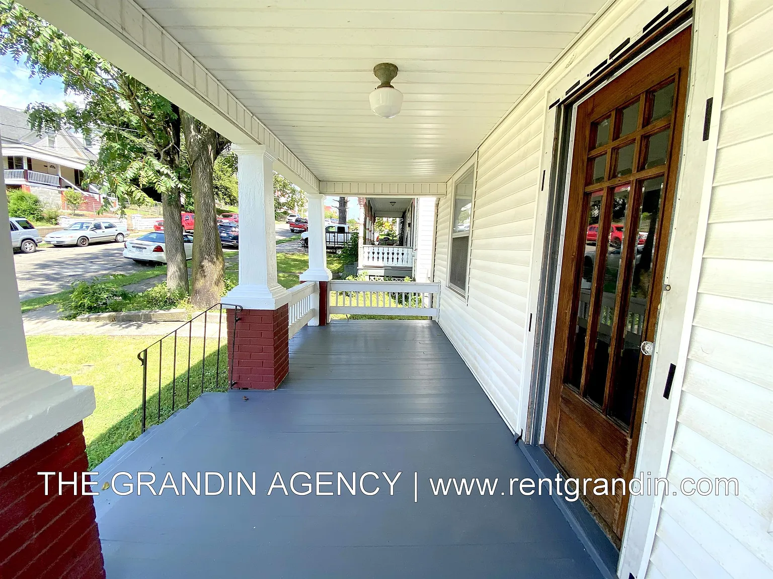 1129 Stewart Ave SE - 1 — Photo 2