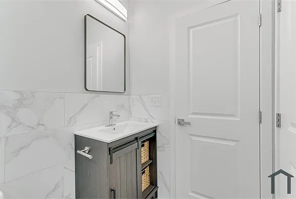 3213 N 13th St #2 — Photo 12