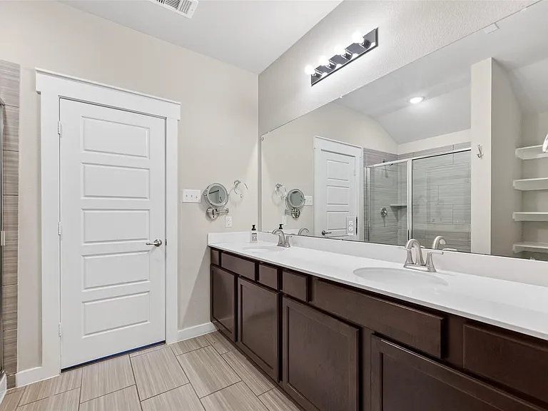 12322 Sabine Point Dr — Photo 32