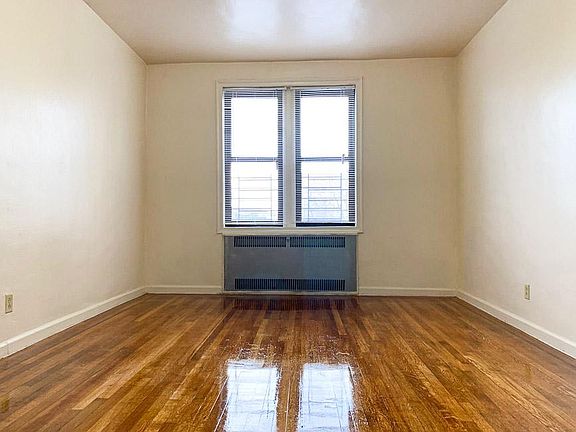 5th image of 87-36 167th St #209