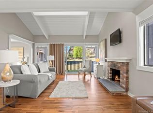 14 Algonquin Ln #A, Stratford, CT 06614