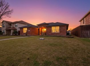 1814 Cedar Ridge Dr, Mesquite, TX 75181