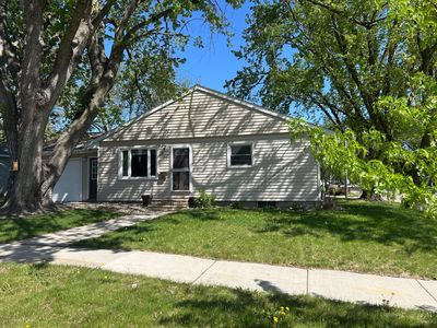 927 15th St E, Glencoe, MN, 55336