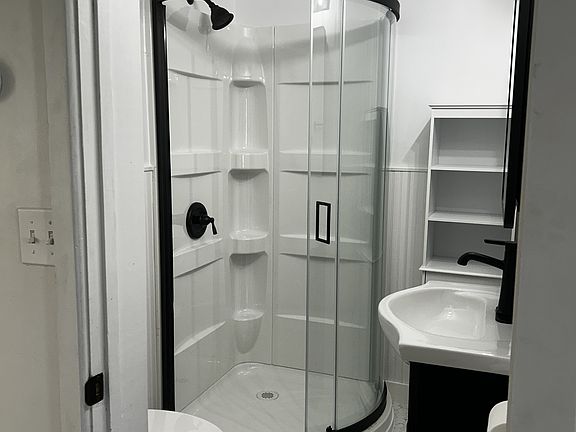 5th image of 345 Essex St APT 4