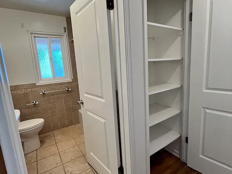 14525 Greenworth Dr — Photo 13