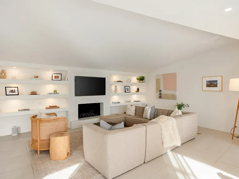 Sink into comfort and let the hillside serenity surround you.