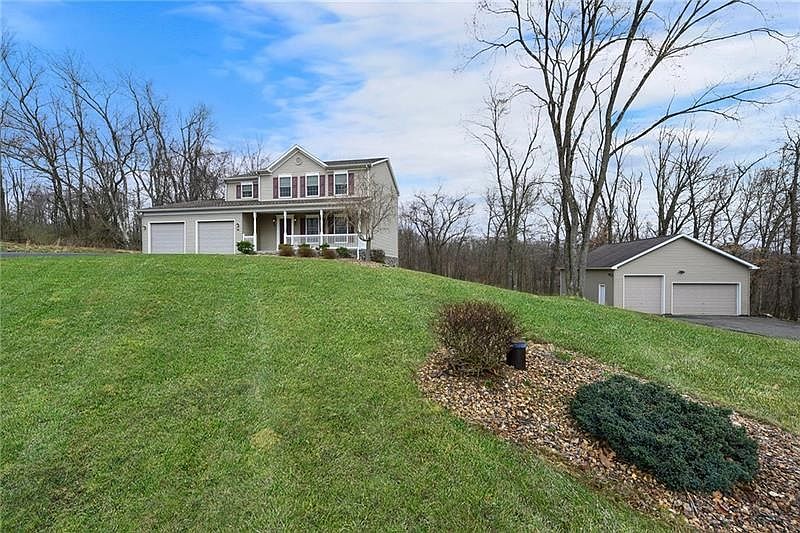 1st image of 124 Thorn Apple Dr