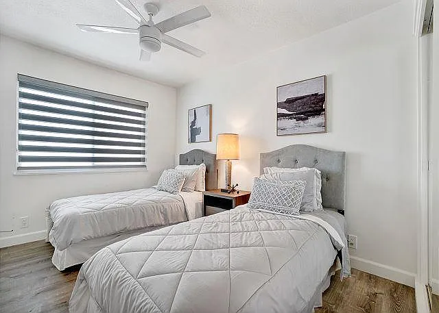 1807 W Bay Ave — Photo 20